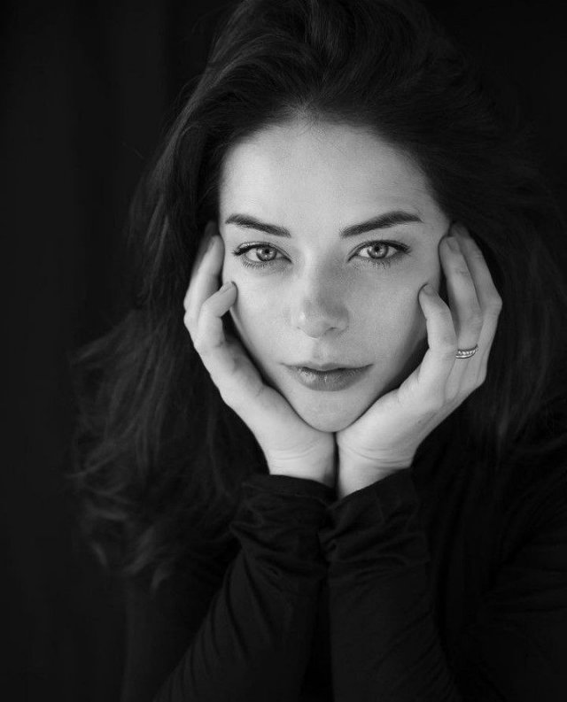 Марина Александрова отмечает 43-летие: лучшие фото актрисы