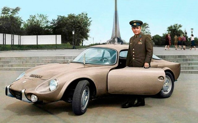 Архив дня: Юрий Гагарин и его французский спорткар Matra Djet V