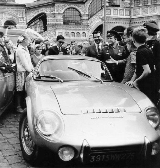 Архив дня: Юрий Гагарин и его французский спорткар Matra Djet V