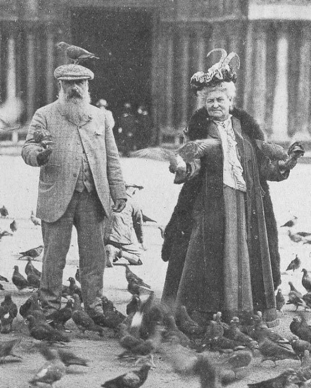 20. Французский художник Клод Моне с женой Алисой Ошеде. Венеция, Италия, 1908 год 20. Французский художник Клод Моне с женой Алисой Ошеде. Венеция, Италия, 1908 год
