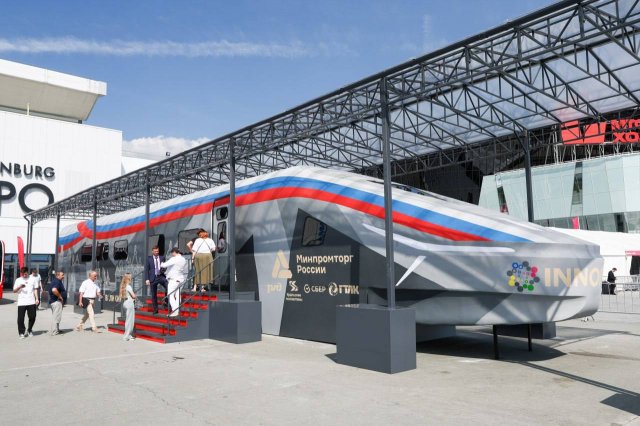 В России выбирают название будущего скоростного поезда Москва-Петербург В России выбирают название будущего скоростного поезда Москва-Петербург