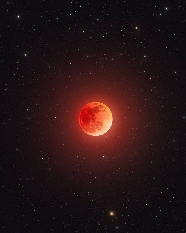 Американский фотограф запечатлел самые красивые моменты затмения