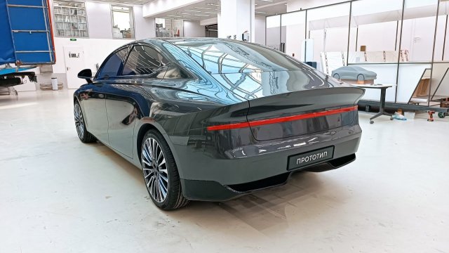 «Молния» — новый российский электрокар, который выпустит московский метрополитен