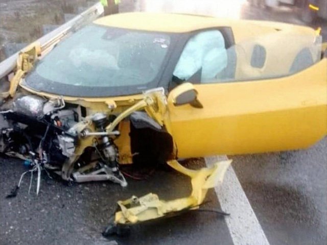 Новенькую Ferrari стоимостью до 36 миллионов рублей разбили на трассе Казань — Екатеринбург
