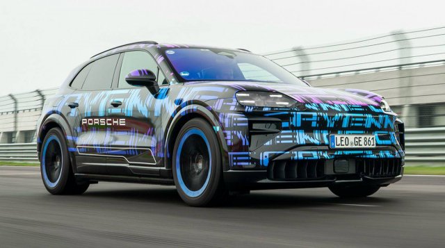 В сети обсуждают салон нового Porsche Cayenne Electric 2026
