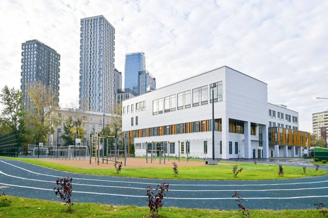 Как выглядит современная школа в Москве