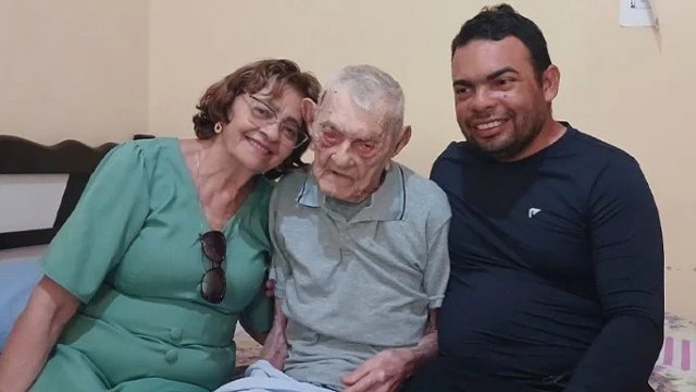 Старейшему мужчине в мире исполнилось 113 лет: бразилец Жуан Маринью Нету отмечает день рождения