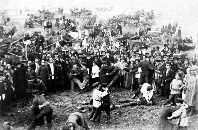 Рукопашные бои на Троицу у Царёва городища, Российская империя, 1900 год.
