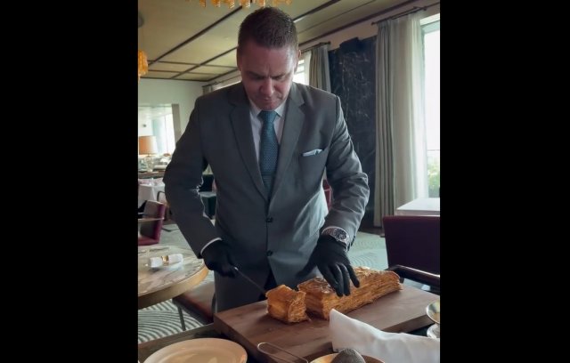 Какой-то неправильный "Наполеон" Какой-то неправильный "Наполеон"