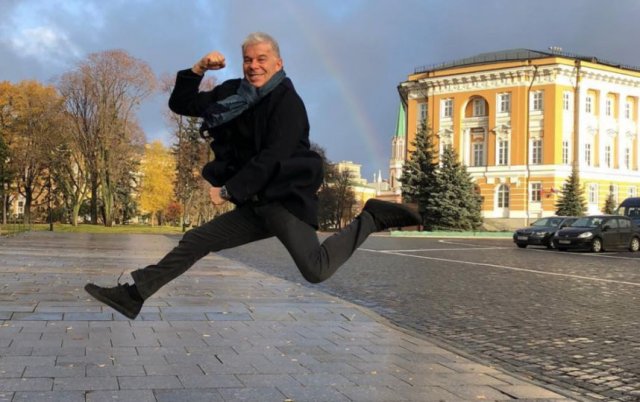 Олегу Газманову запретили делать легендарное сальто