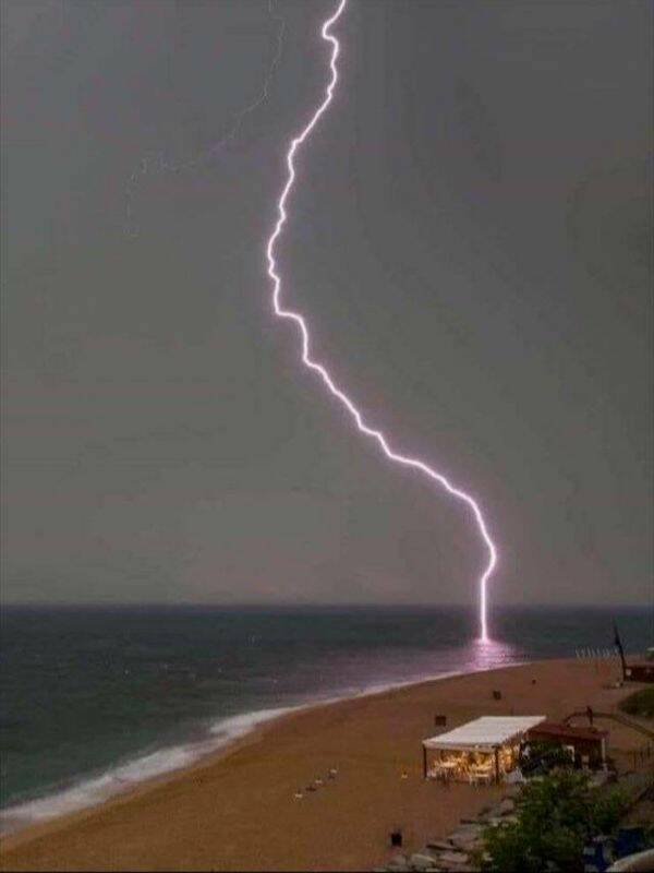 Подборка картинок. Вечерний выпуск - 31.10.2025