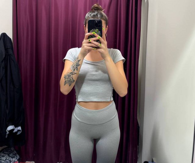 Маркетплейсы массово заполонили фейковые отзывы с ИИ-фотографиями