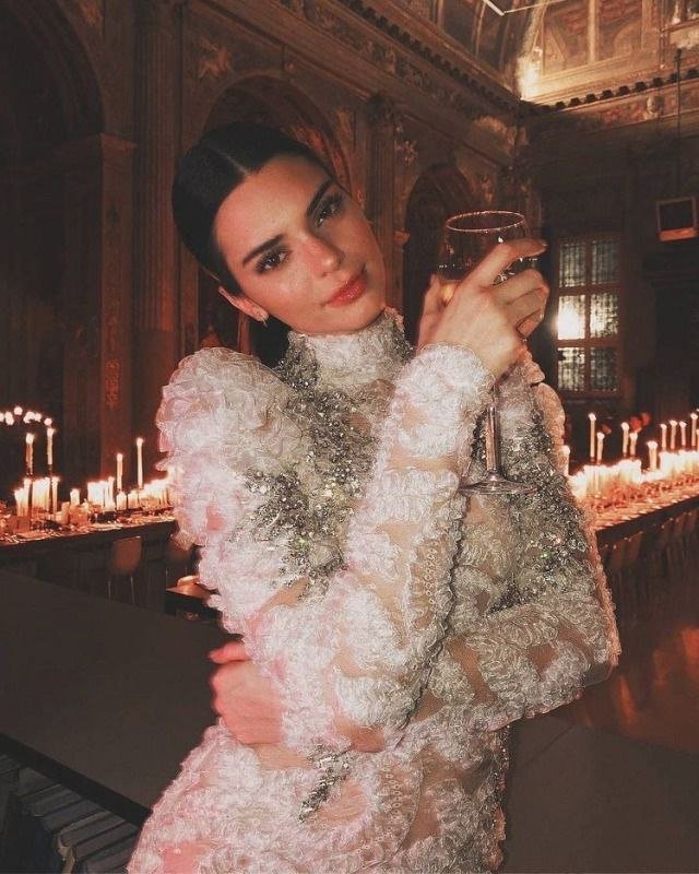 Кендалл Дженнер отмечает 30-летие