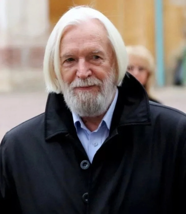 Станислав Любшин