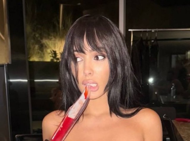 Редкие кадры: одетая Бьянка Цензори, которая приехала к родителям