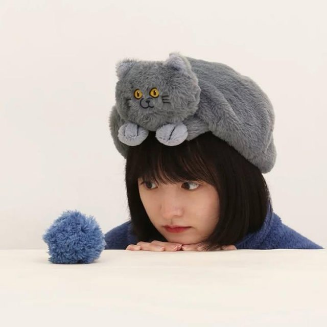 Утепляемся: забавные шапки в форме котов стали хитом на маркетплейсах