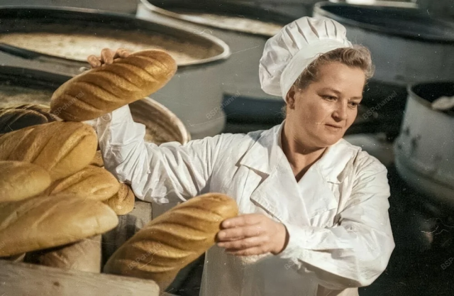 Свежий хлеб, 1970-е. Свежий хлеб, 1970-е.