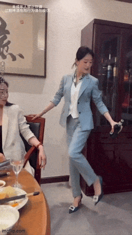 Подборка гифок -  06.11.2025