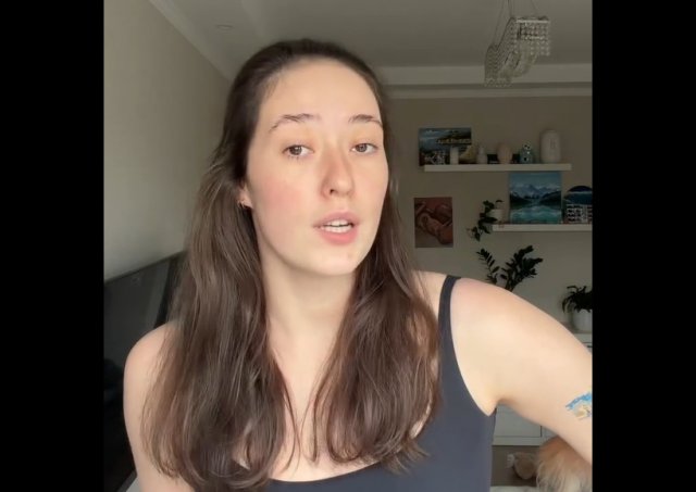 Эта девушка весит 100 кило, но портит ли ее это