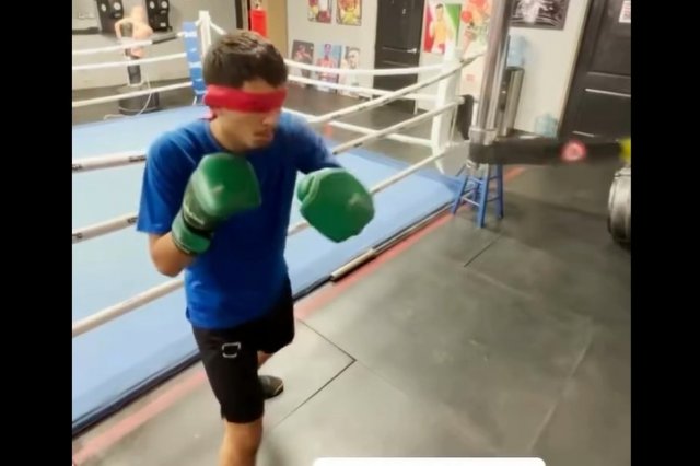 В темном переулке с ним вам будет страшно