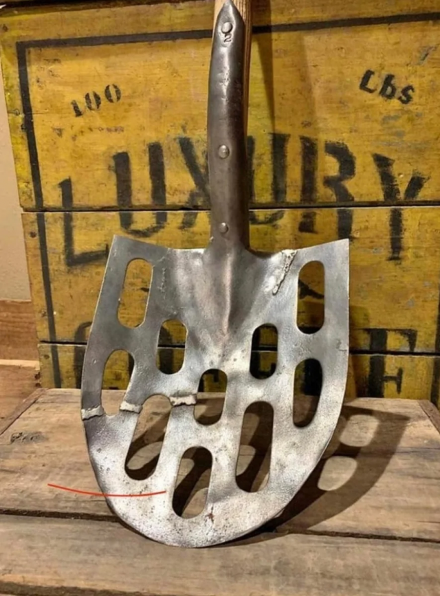 Эта лопата предназначена для гравия Эта лопата предназначена для гравия