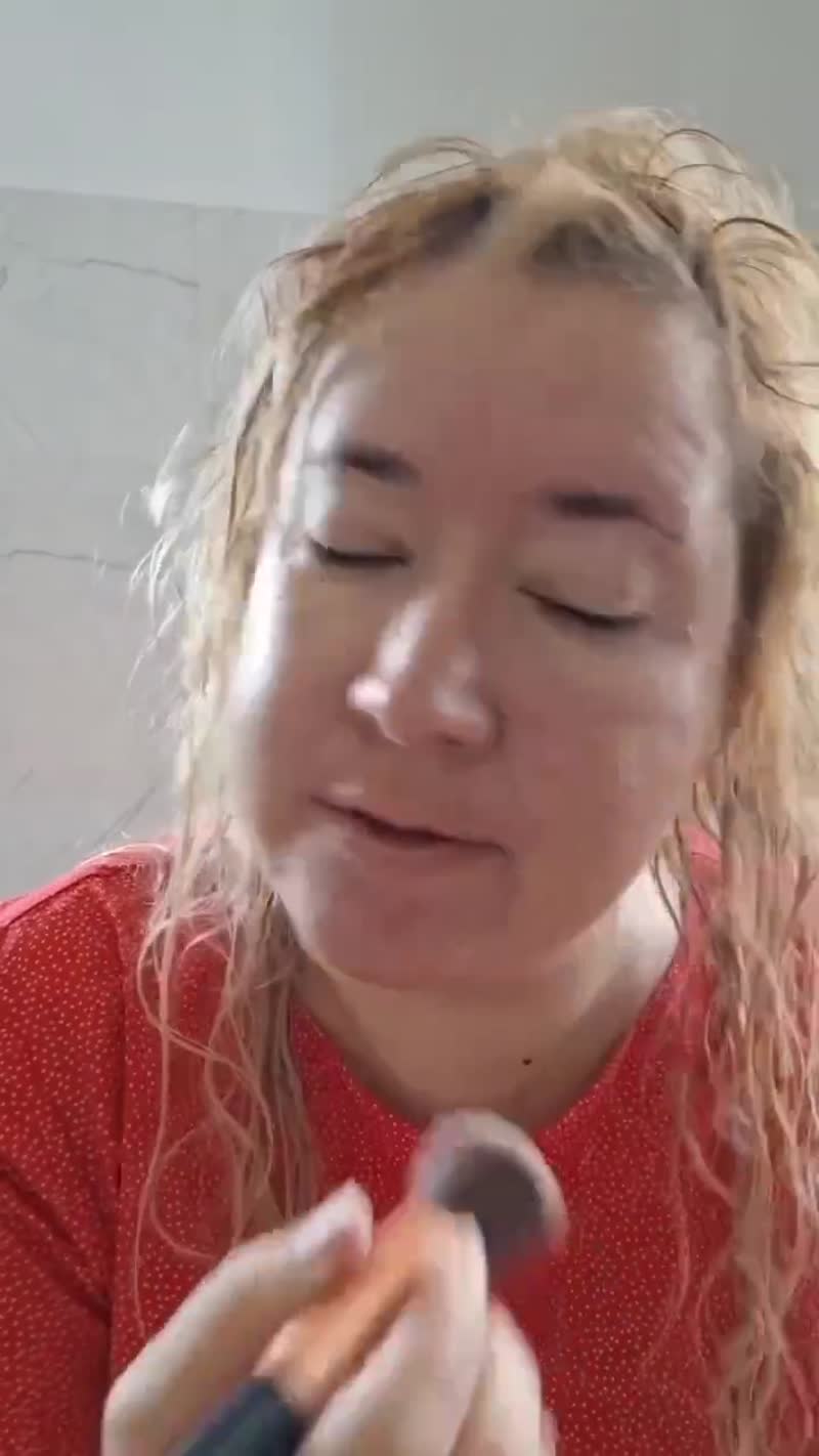 Девушка с завышенной самооценкой рассмешила комментаторов в соцсетях