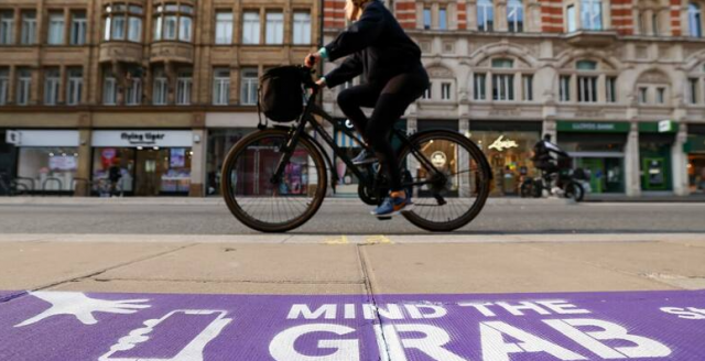 Как в Лондоне борются с грабителями телефонов?