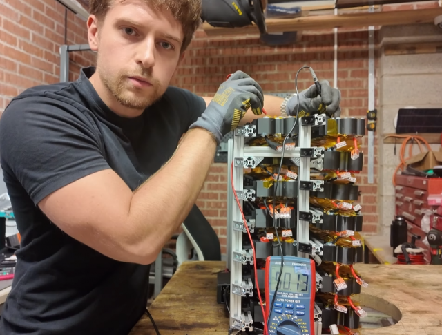 Американец нашел применение использованным электронным сигаретам