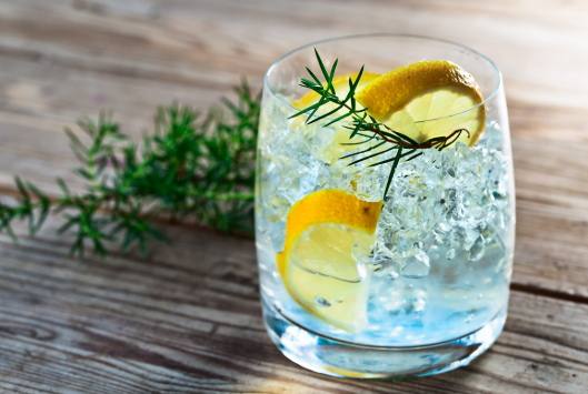 Суд Европейского союза постановил, что джин не может быть безалкогольным. Суд Европейского союза постановил, что джин не может быть безалкогольным.