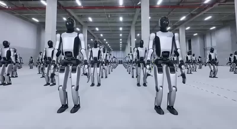 Китайцы собрали целую армию человекоподобных роботов для работы на заводах