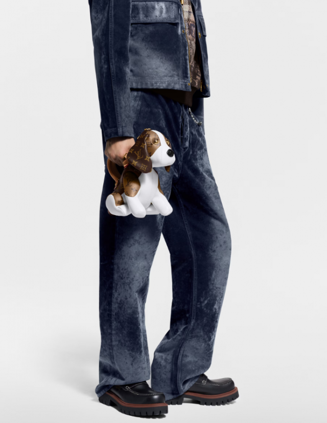 Сумка в виде собаки за полмиллионa рублей