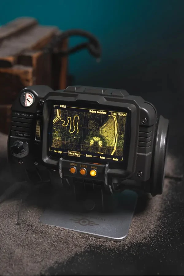 Bethesda выпустила реплику улучшенного Pip-Boy 3000 Bethesda выпустила реплику улучшенного Pip-Boy 3000