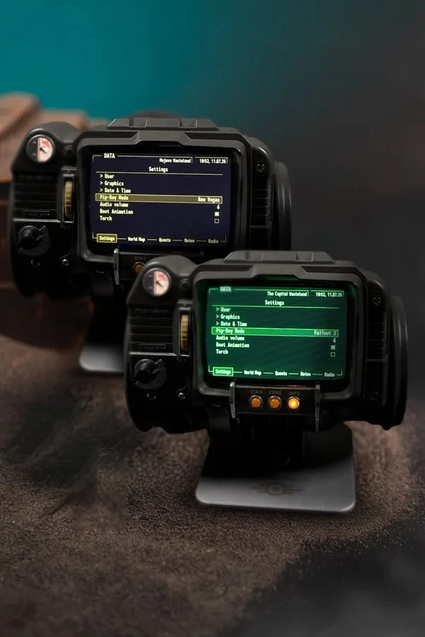 Bethesda выпустила реплику улучшенного Pip-Boy 3000 Bethesda выпустила реплику улучшенного Pip-Boy 3000