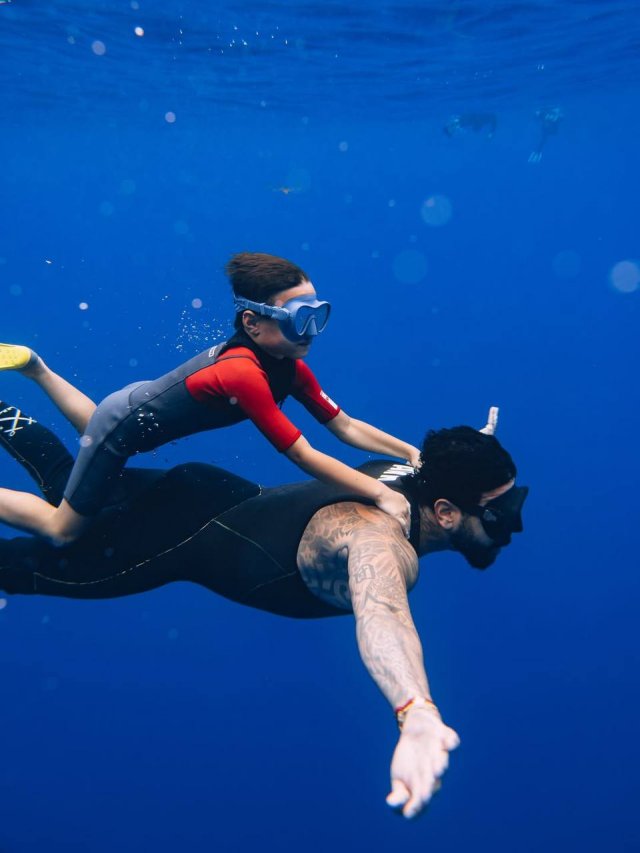 Детство без интернета: Тимати взял младшего сына Ратмира плавать с китами