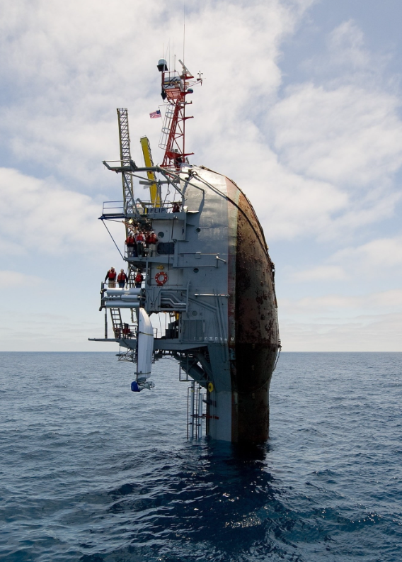 Удивительный корабль RV Flip