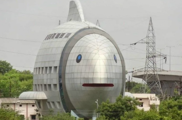 Дом-рыба в Индии