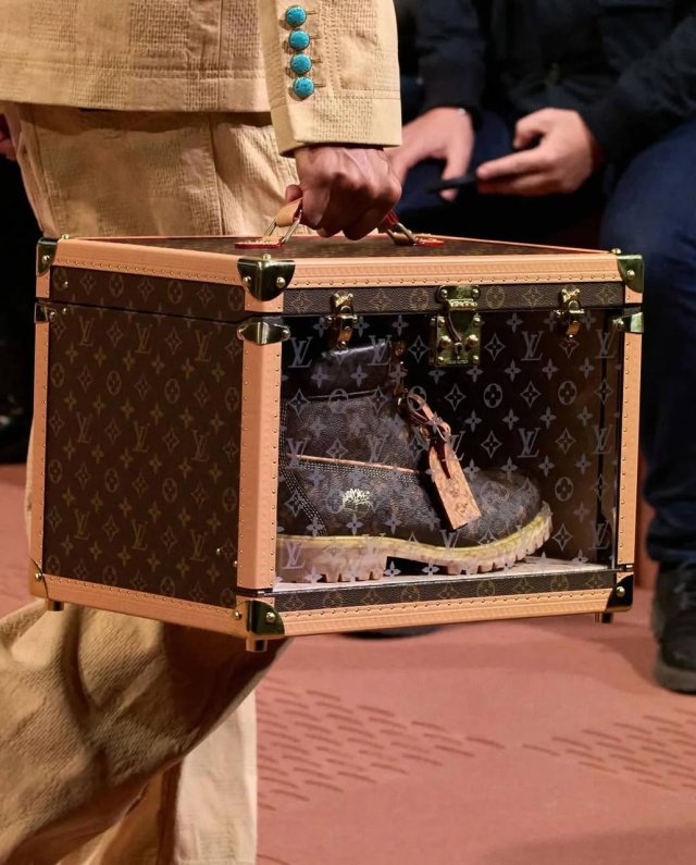 Обувь по цене квартиры - Тимберлэнды от Фаррелла Уильямса и Louis Vuitton