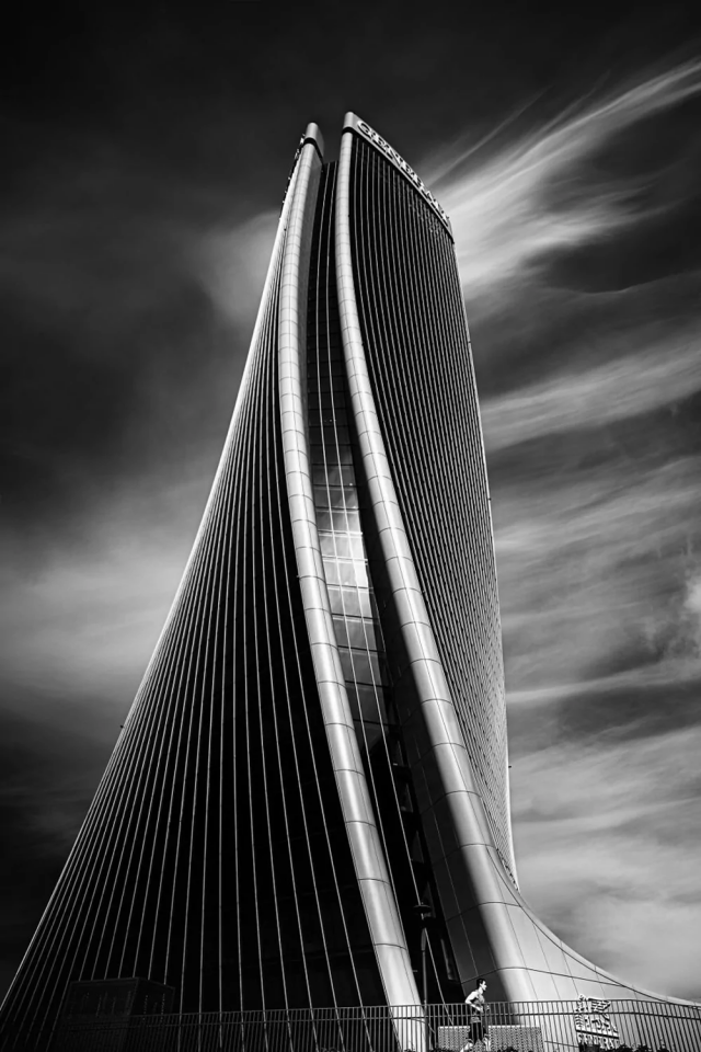 5. Небоскрёб Сторто в Милане, Италия