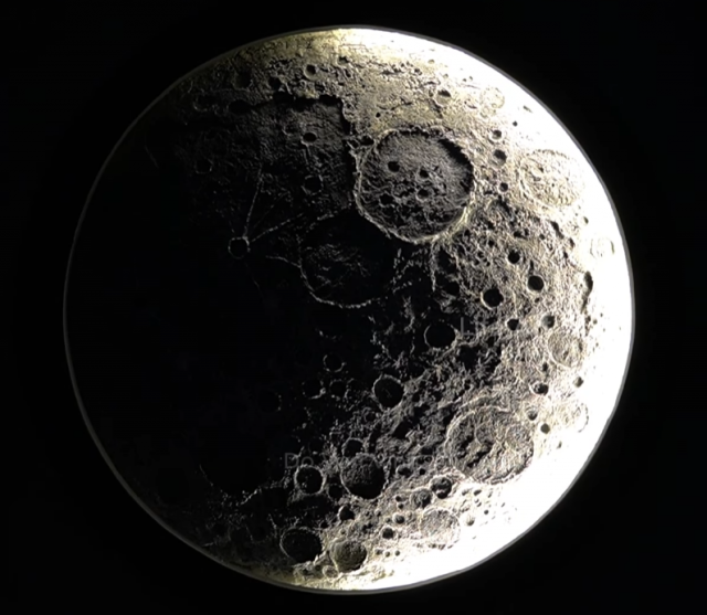 Удивительная скульптура луны из цемента