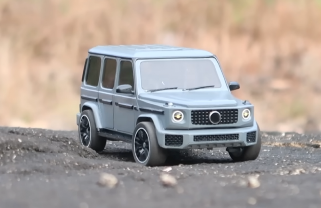 Реалистичная модель машины из водопроводной трубы