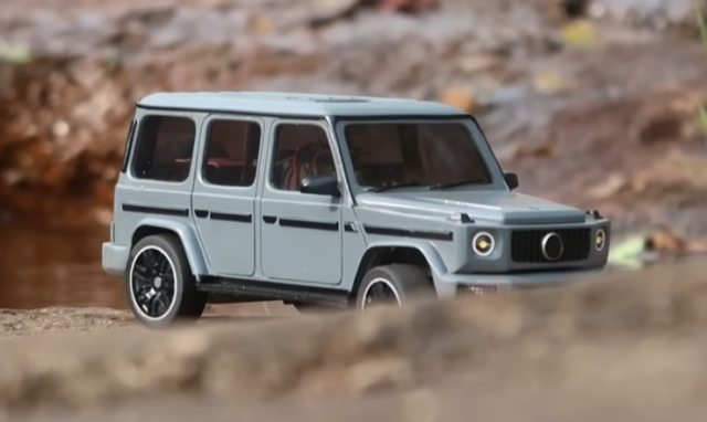 Реалистичная модель машины из водопроводной трубы