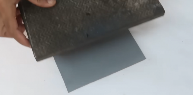 Реалистичная модель машины из водопроводной трубы