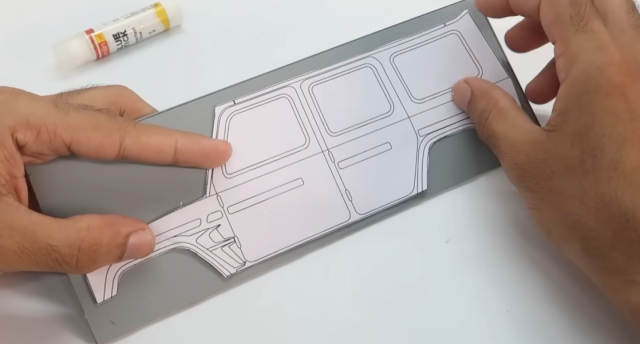 Реалистичная модель машины из водопроводной трубы