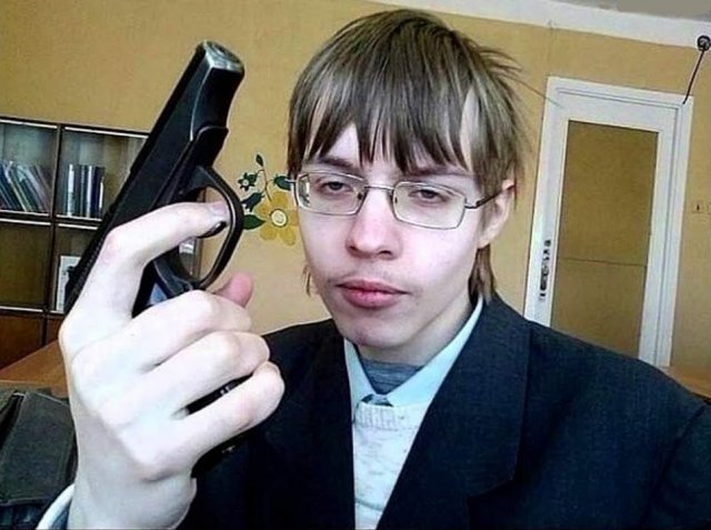 За пацанов и двор - стреляю в упор!