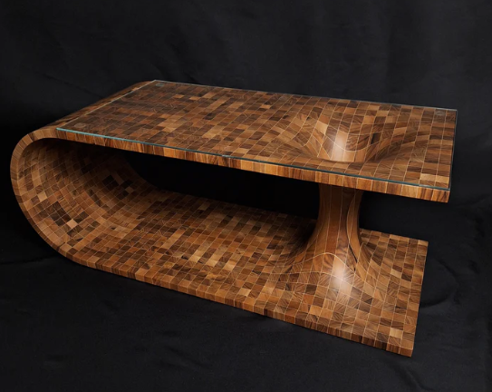 Интересный стол с черной дырой