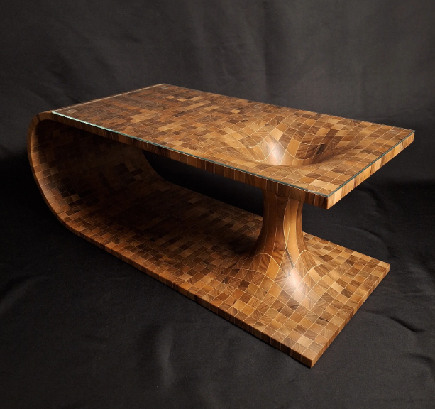 Интересный стол с черной дырой