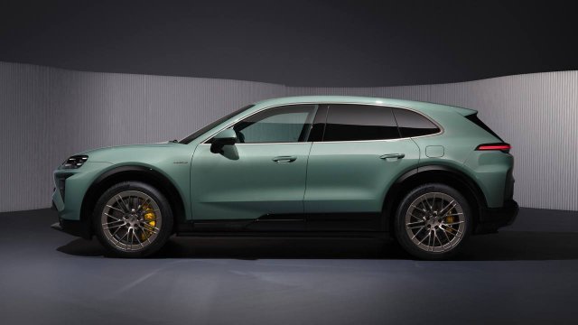 Porsche представили электрический Cayenne