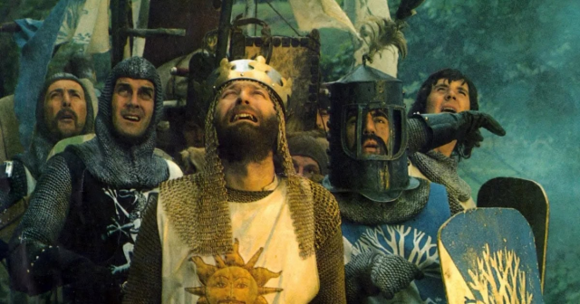 6 место — Монти Пайтон и священный Грааль (1975)