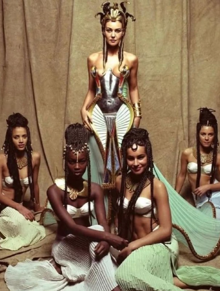 Моника Беллуччи на съемках