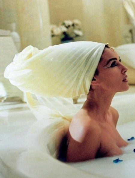 Моника Беллуччи на съемках